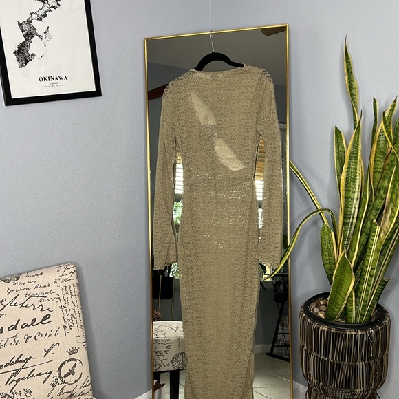 House of CB 'Giovanna' Stone Floral Lace Maxi Dress NWT - Picture 11 of 11